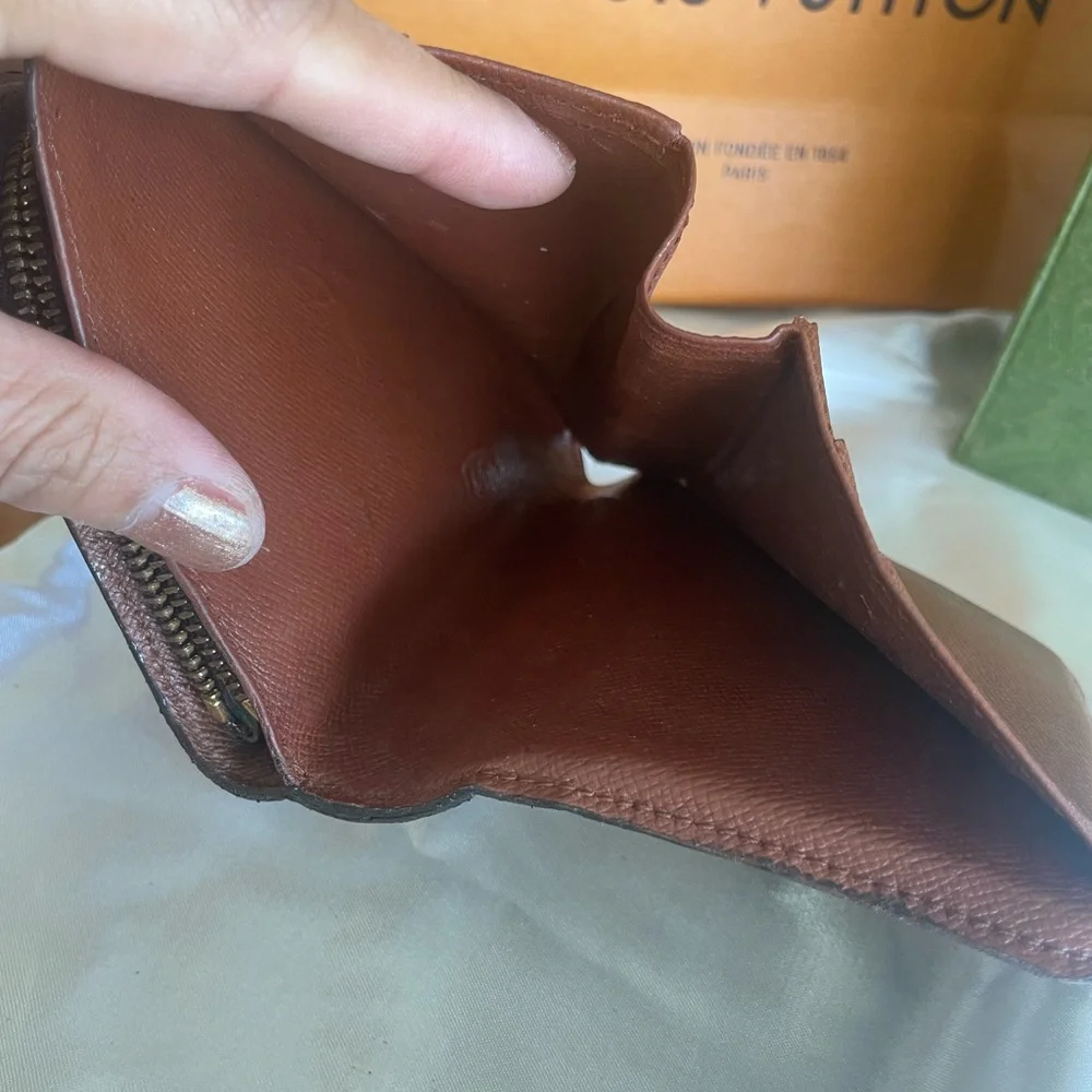 Louis Vuitton Brown and Gold Monogram Wallet - Picture 10 of 13